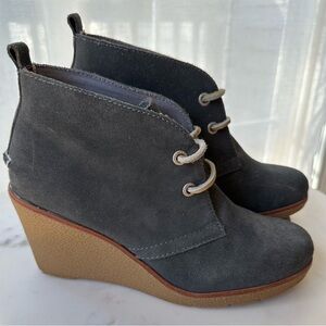 Sperry Topsider Grey Suede Harlow Wedge- Size 6.5- Barely Worn!